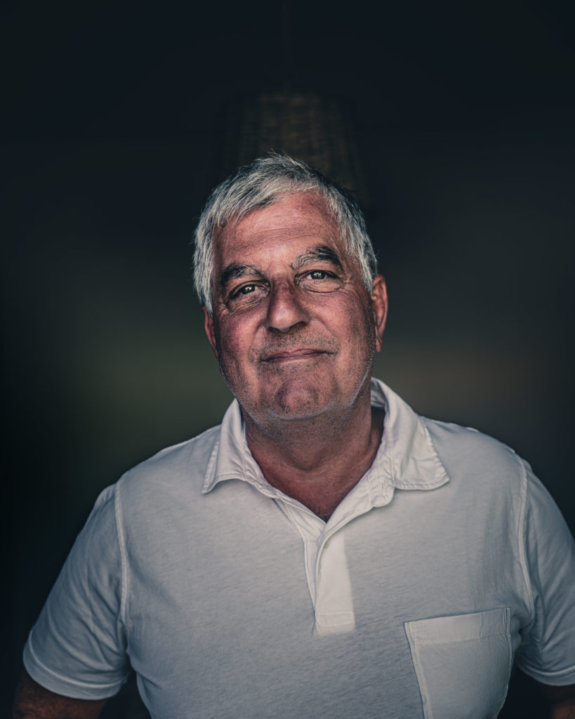 Pierre Gramage n’est pas seulement avocat, en tout cas, il n’est pas un avocat comme les autres. Récemment encore vice-bâtonnier du Barreau de Bordeaux, ce juriste exceptionnel dépositaire de très nombreuses charges dans des associations, groupes de réflexions s’investit partout où il lui semble que son énergie et son envie de changer les choses trouveront à s’exprimer